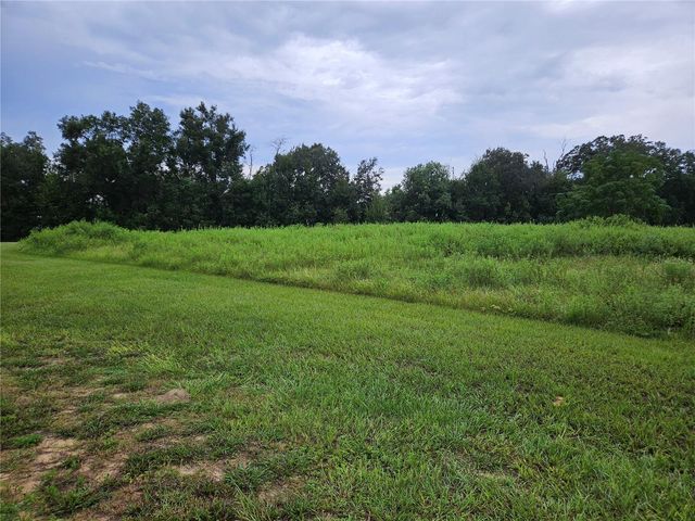 8801 VALERIE COURT, Zephyrhills, FL 33540
