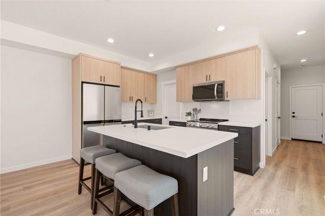 5868 Persepolis Ct, Riverside, CA 92505