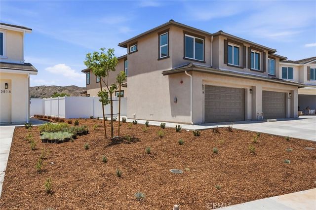 5868 Persepolis Ct, Riverside, CA 92505