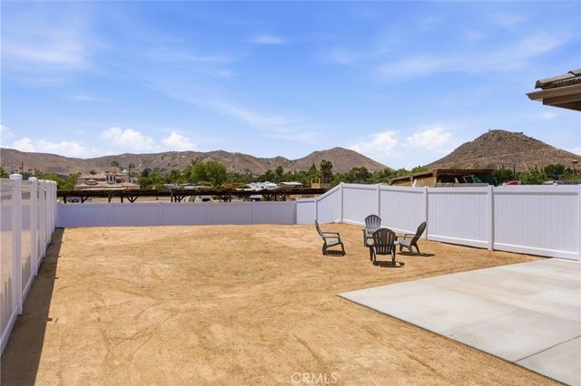5868 Persepolis Ct, Riverside, CA 92505
