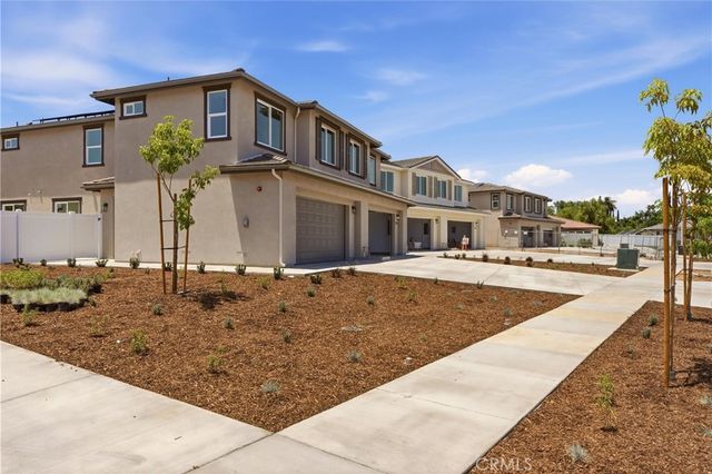 5868 Persepolis Ct, Riverside, CA 92505