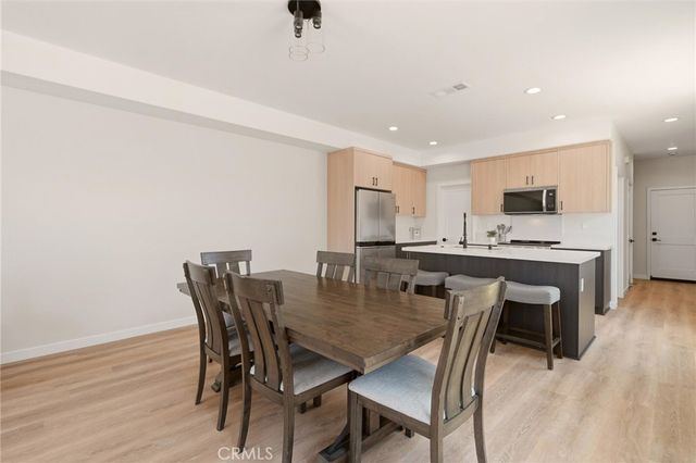 5868 Persepolis Ct, Riverside, CA 92505