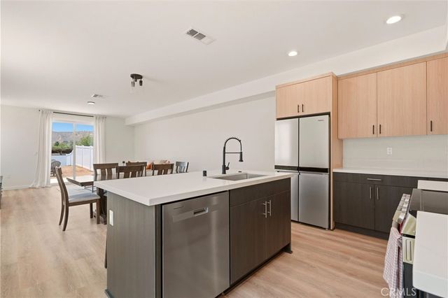 5868 Persepolis Ct, Riverside, CA 92505