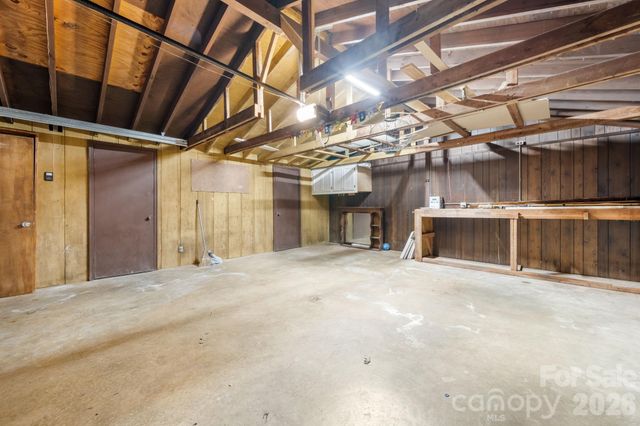 828 Manchester Street SW, Lenoir, NC 28645