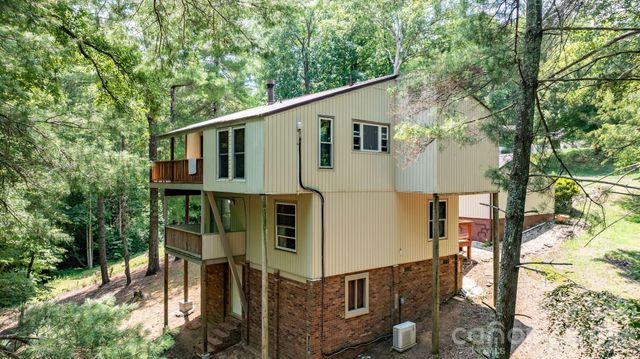 828 Manchester Street SW, Lenoir, NC 28645