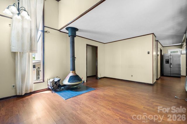 828 Manchester Street SW, Lenoir, NC 28645