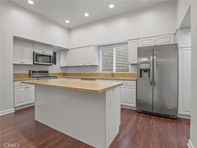 15940 W Ward Court, Van Nuys, CA 91406