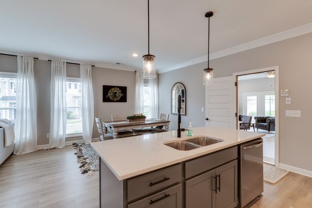 164 Rothwood Drive, Hendersonville, TN 37075