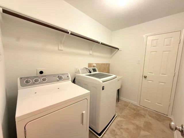 2814 Ridgeglen Lane, Houston, TX 77082