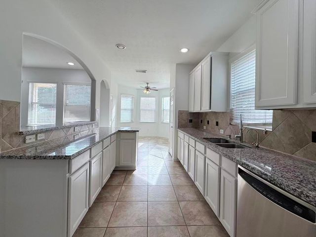 2814 Ridgeglen Lane, Houston, TX 77082