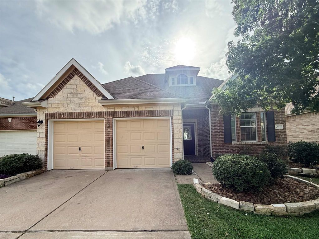 2814 Ridgeglen Lane, Houston, TX 77082