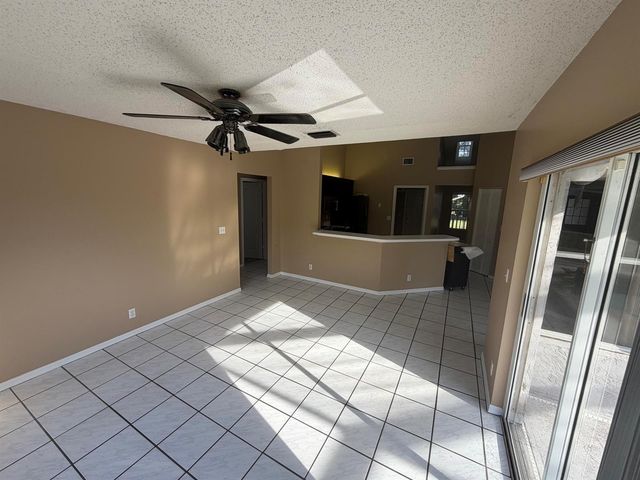 15515 N 94th St Street N, West Palm Beach, FL 33412