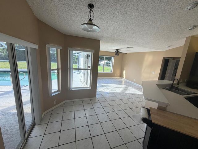 15515 N 94th St Street N, West Palm Beach, FL 33412