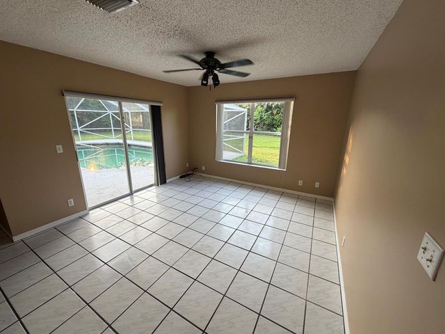 15515 N 94th St Street N, West Palm Beach, FL 33412