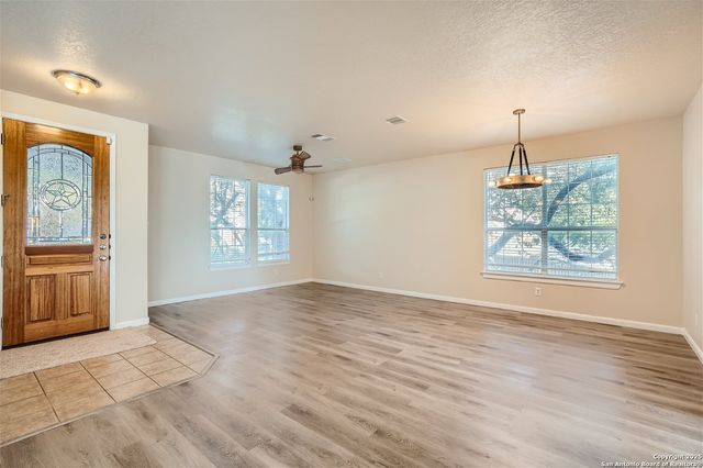 22302 Mesa Path, San Antonio, TX 78258