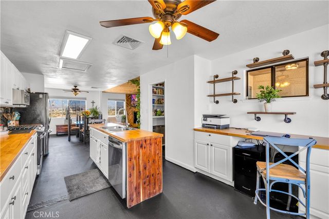 62111 Crestview Drive, Joshua Tree, CA 92252