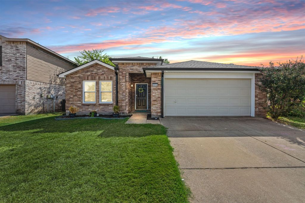 5532 Ventura Street, Fort Worth, TX 76244