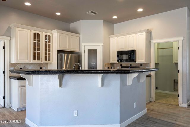 9461 W KRAMER Place, Arizona City, AZ 85123