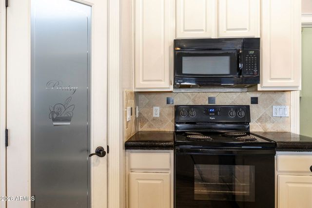 9461 W KRAMER Place, Arizona City, AZ 85123
