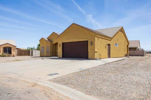 9461 W KRAMER Place, Arizona City, AZ 85123
