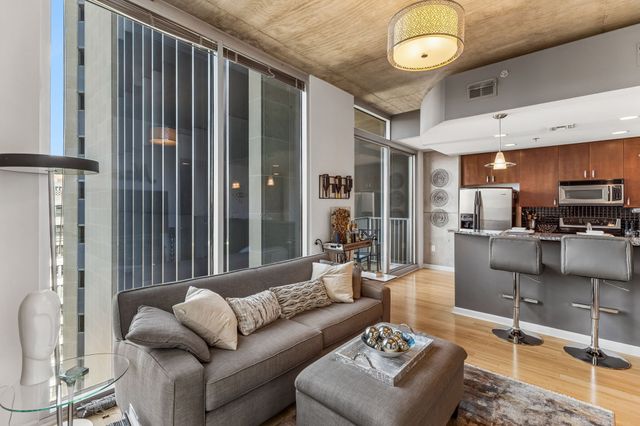 415 Church St Apt 1103, Nashville, TN 37219