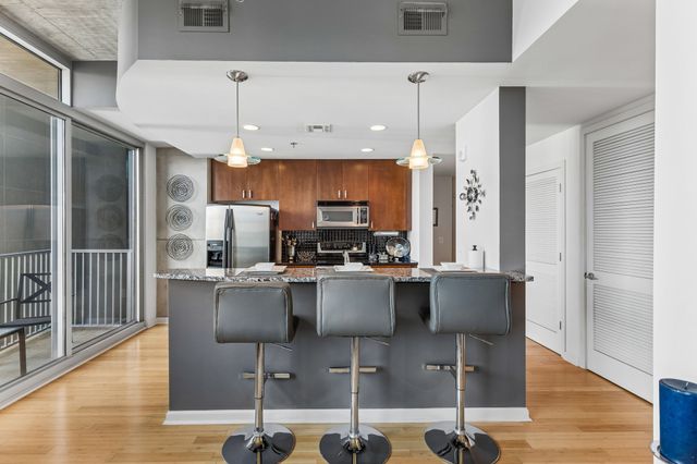 415 Church St Apt 1103, Nashville, TN 37219