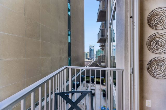 415 Church St Apt 1103, Nashville, TN 37219