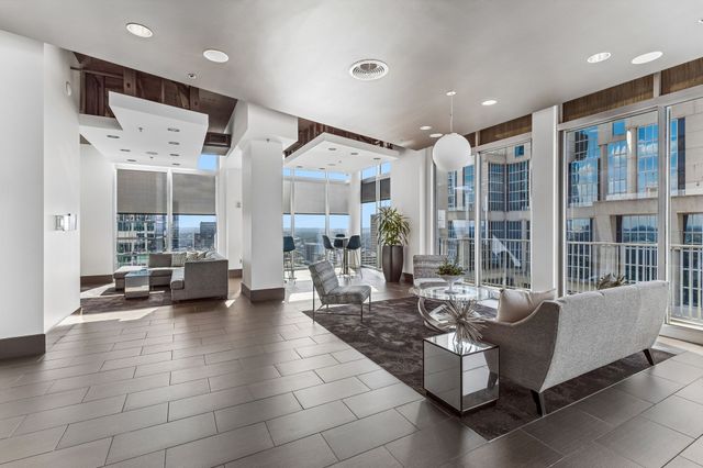415 Church St Apt 1103, Nashville, TN 37219