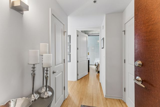 415 Church St Apt 1103, Nashville, TN 37219