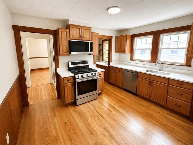 46-48 Cleveland St. 1, Arlington, MA 02474