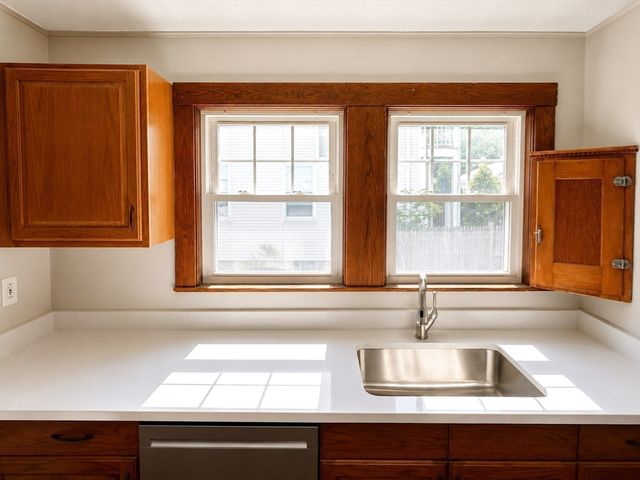 46-48 Cleveland St. 1, Arlington, MA 02474