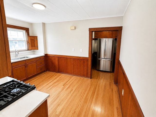 46-48 Cleveland St. 1, Arlington, MA 02474