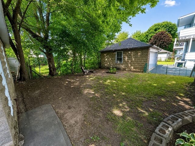46-48 Cleveland St. 1, Arlington, MA 02474