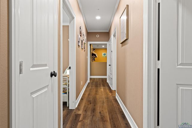 124 WOODPECKER RD, Gladewater, TX 75647