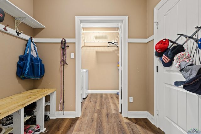 124 WOODPECKER RD, Gladewater, TX 75647