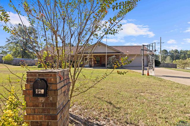 124 WOODPECKER RD, Gladewater, TX 75647