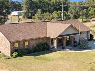 124 WOODPECKER RD, Gladewater, TX 75647
