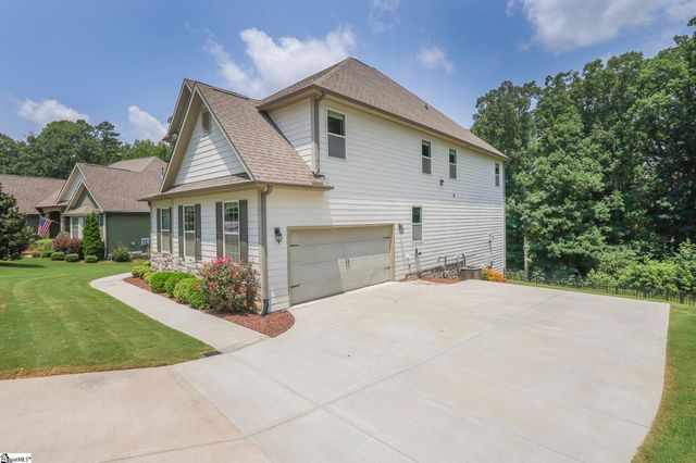 124 Waltzing Vine Lane, Williamston, SC 29697