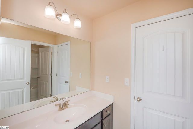 124 Waltzing Vine Lane, Williamston, SC 29697