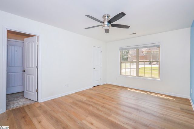 124 Waltzing Vine Lane, Williamston, SC 29697