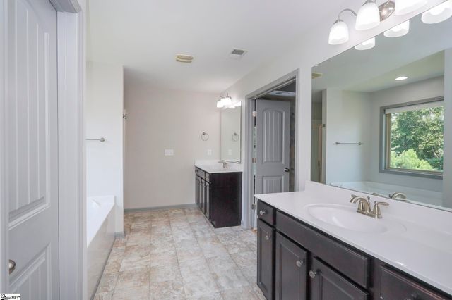 124 Waltzing Vine Lane, Williamston, SC 29697