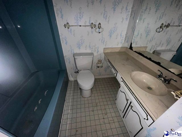 700 S Cashua Dr 10B, Florence, SC 29501