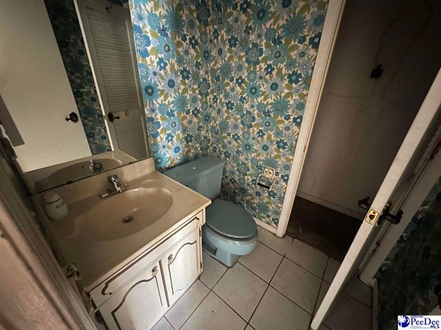 700 S Cashua Dr 10B, Florence, SC 29501