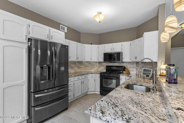 1 Raleigh Pass, Colts Neck, NJ 07722