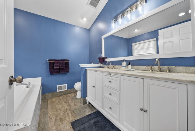 1 Raleigh Pass, Colts Neck, NJ 07722