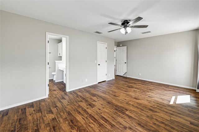 6813 Sabrina DR, Austin, TX 78747