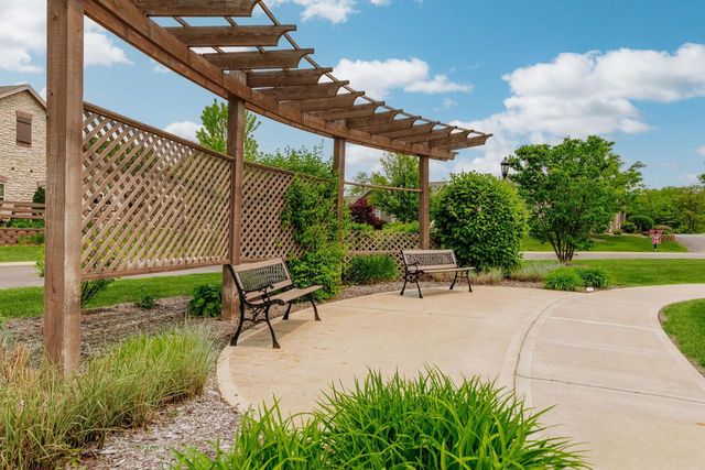 15370 Huff WAY, Brookfield, WI 53005
