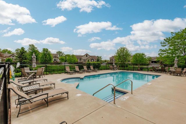 15370 Huff WAY, Brookfield, WI 53005