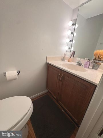 8732 STONE HILL PL, Springfield, VA 22153