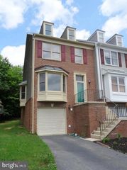 8732 STONE HILL PL, Springfield, VA 22153